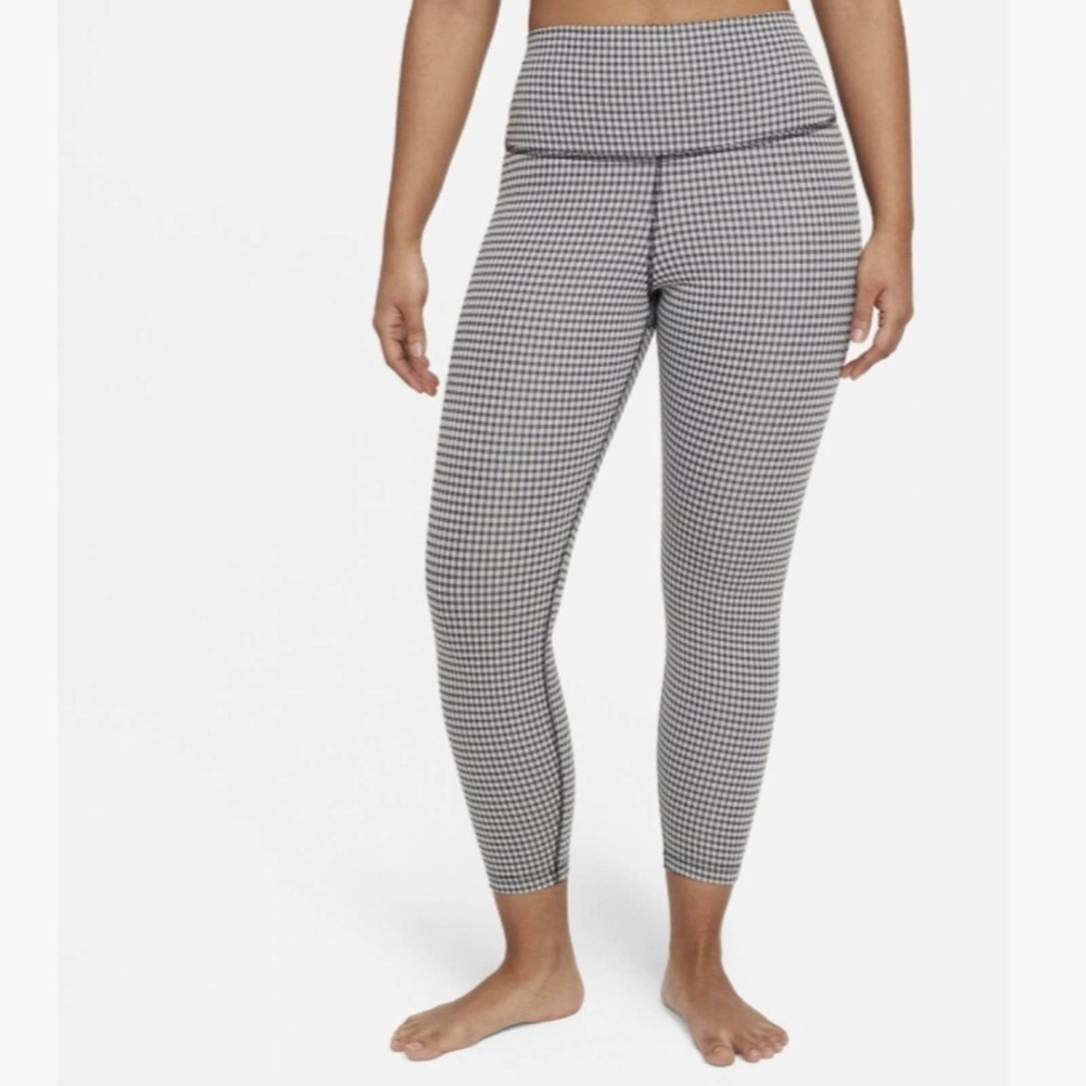Nike Yoga Crop Workout Leggings Size XS NWT